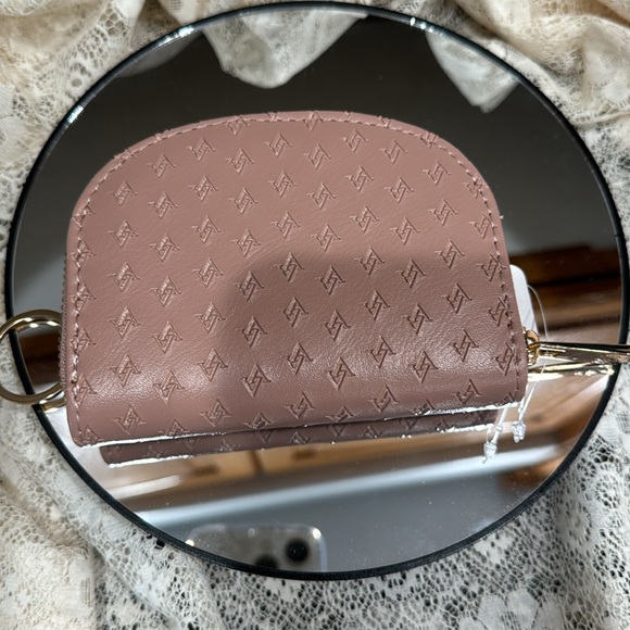 Adrienne Vittadini pink Card Holder/Key Chain.  NWT! Gold hardware! - Picture 3 of 7